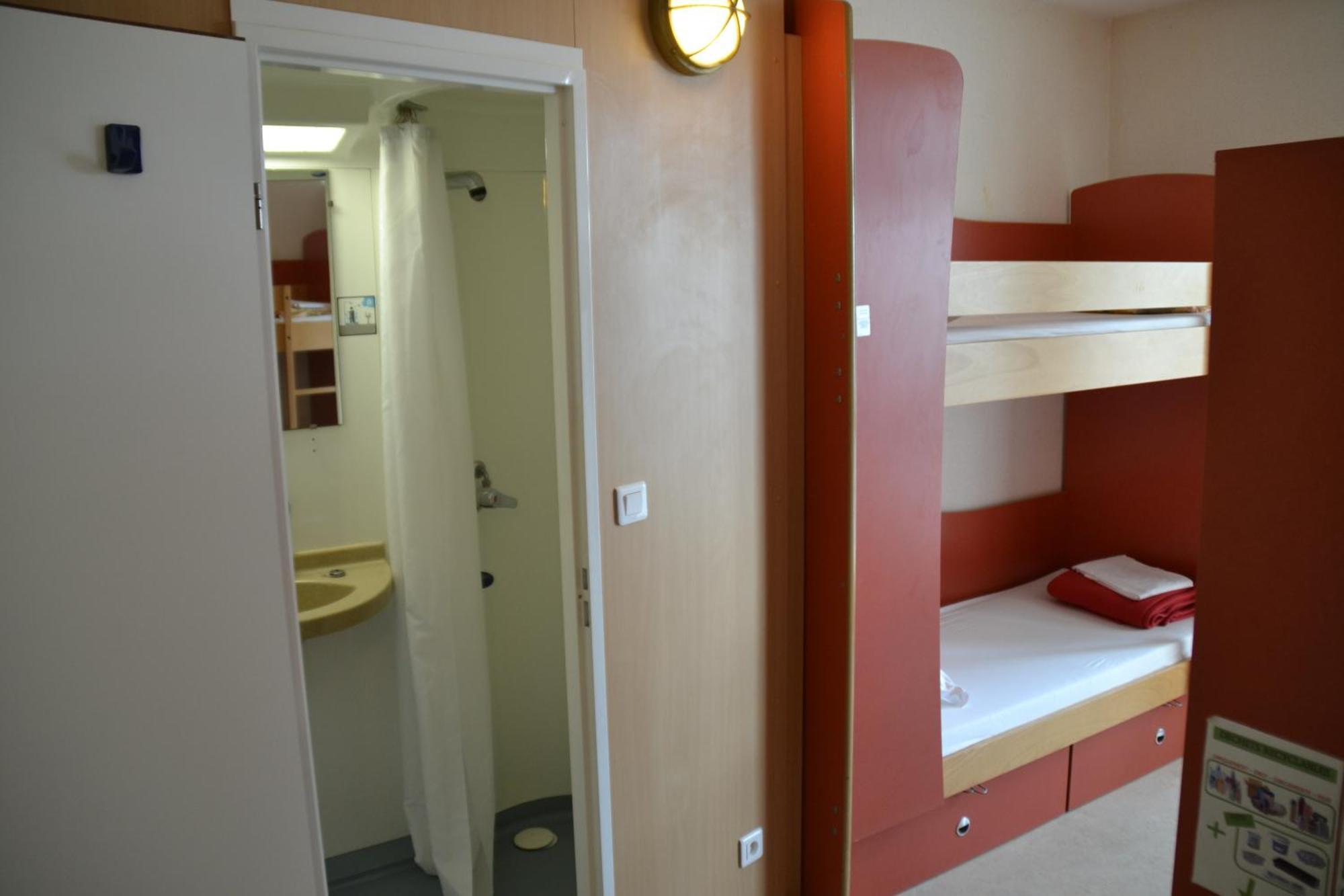 Auberge De Jeunesse La Rochelle  Exteriör bild